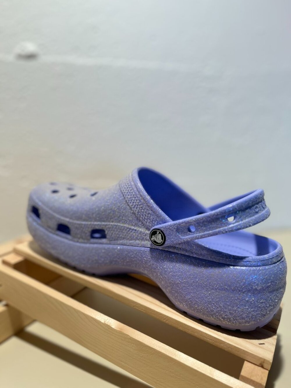 CROCS Women's Classic Platform Glitter Clogs - Picture 5 of 12